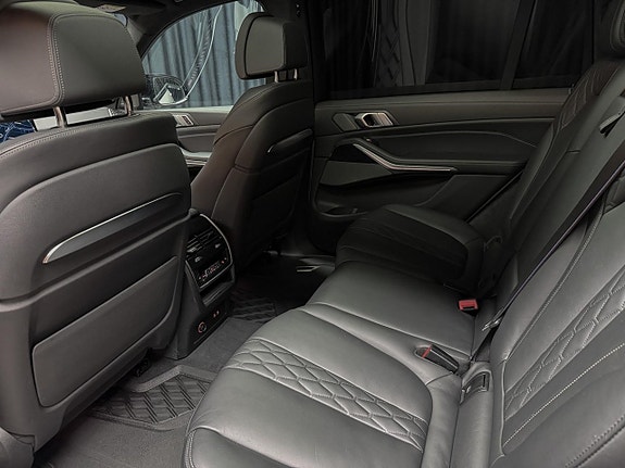 BMW X7 9 of 11