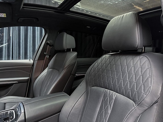 BMW X7 8 of 11
