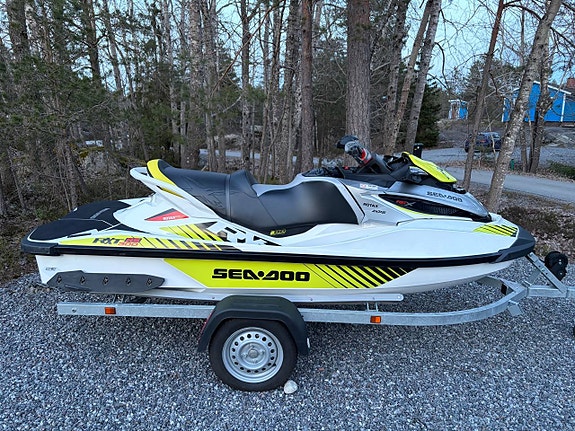 Seadoo RXT 300 RS 2016 80 tim trailer