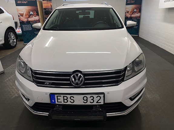 Volkswagen Passat 2 of 5