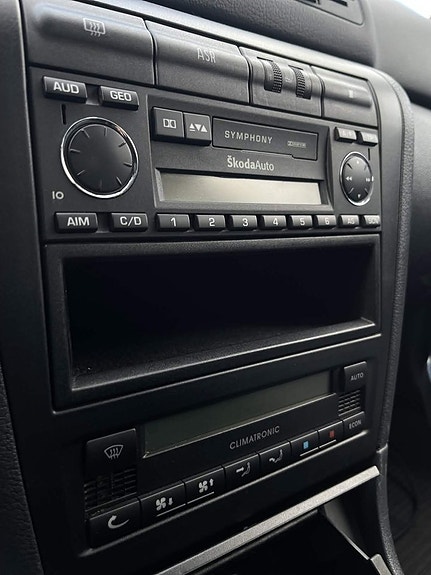 Skoda Octavia 9 of 13