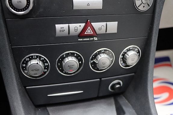 Mercedes-Benz SLK200 14 of 15