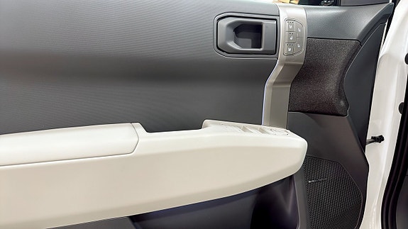 Kia EV3 11 of 16