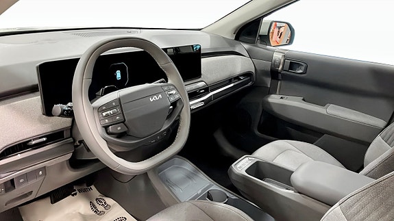 Kia EV3 8 of 12
