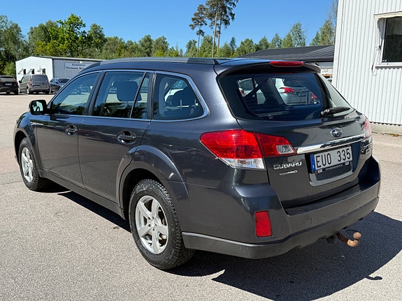 Subaru Outback 7 of 12