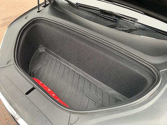 Tesla Model X 10 of 20