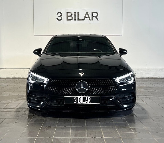 Mercedes-Benz CLA200 3 of 5