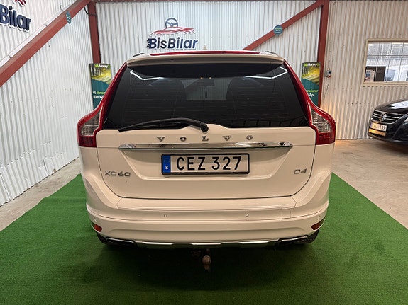 Volvo XC60 7 of 18