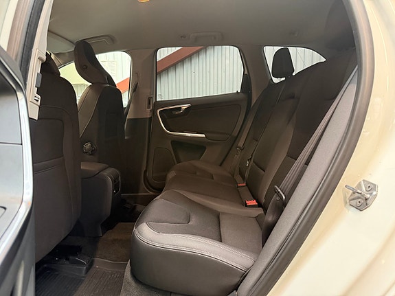 Volvo XC60 17 of 18