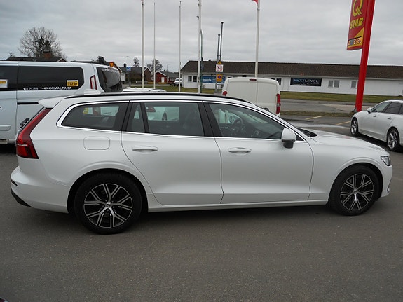 Volvo V60 3 of 5