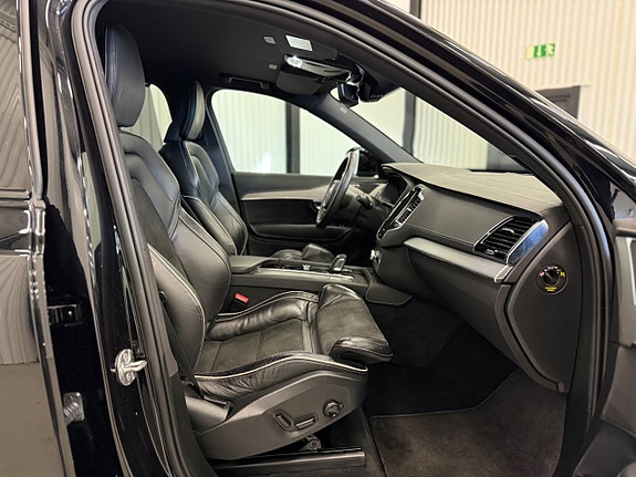 Volvo XC90 27 of 27