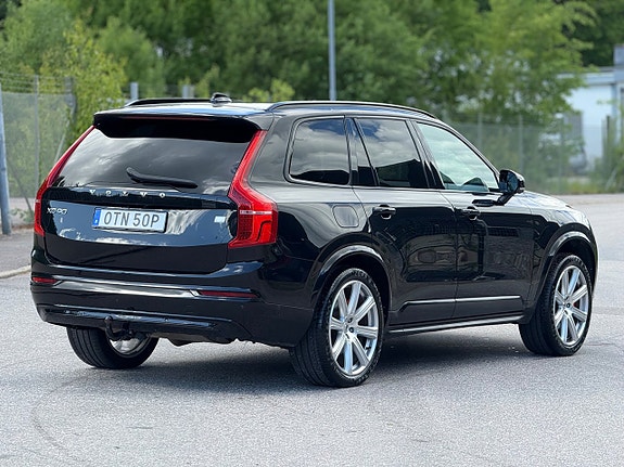 Volvo XC90 4 of 5