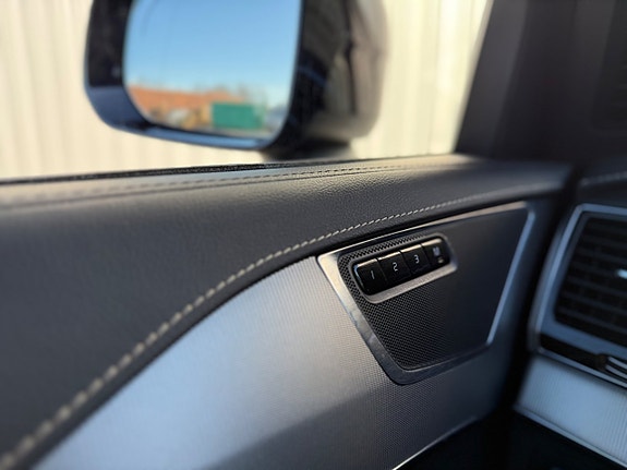 Volvo XC90 20 of 27