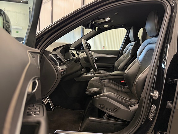Volvo XC90 14 of 27