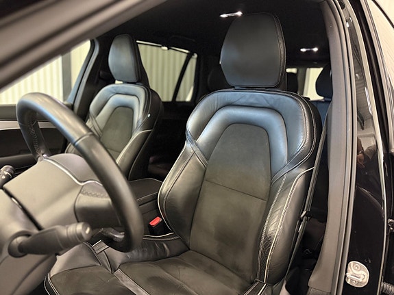 Volvo XC90 13 of 27