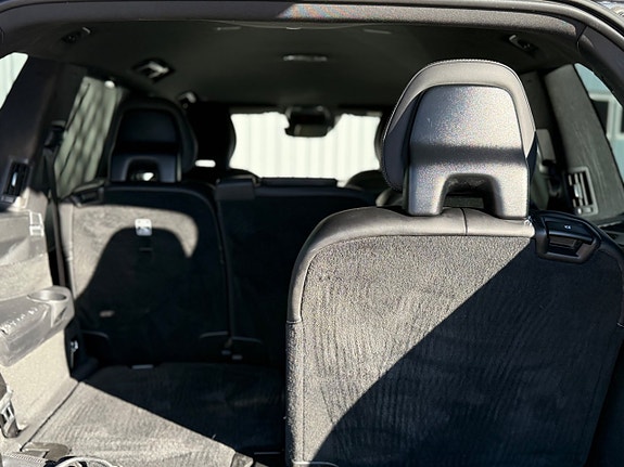 Volvo XC90 23 of 27