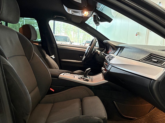 BMW 520d 12 of 17