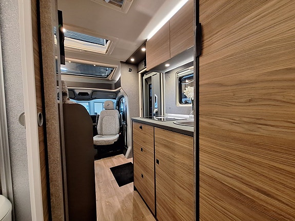Dethleffs Globebus Performance T 46 4x4 Långbädd, Automat, Solcell, Dragkrok 11 of 23