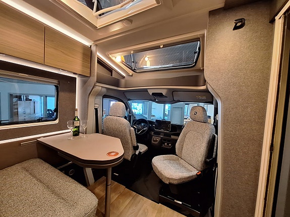 Dethleffs Globebus Performance T 46 4x4 Långbädd, Automat, Solcell, Dragkrok 2 of 23
