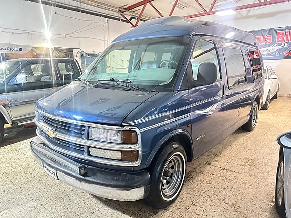 Chevrolet Express G1500 3 of 5