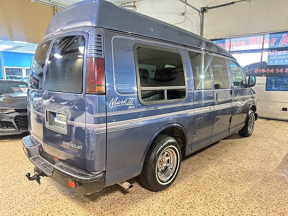 Chevrolet Express G1500 5 of 5