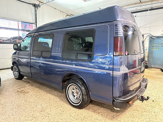Chevrolet Express G1500 4 of 5