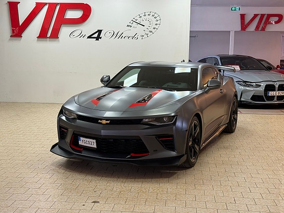 Chevrolet Camaro SS 3 of 5