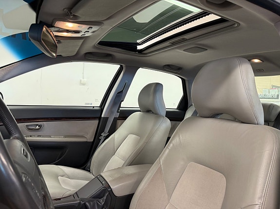 Volvo S80 13 of 27