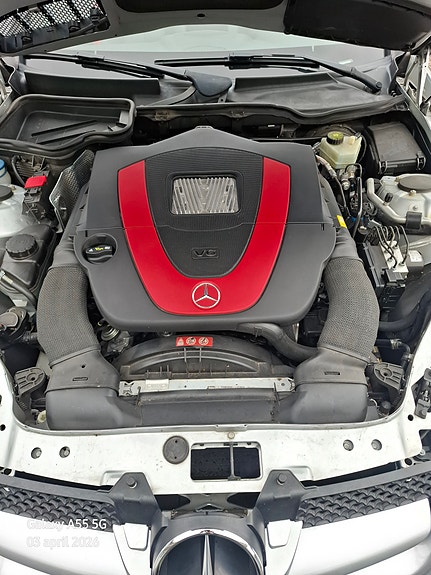 Mercedes-Benz SLK350 3 of 5