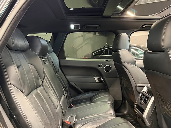 Land Rover Range Rover Sport 15 of 21