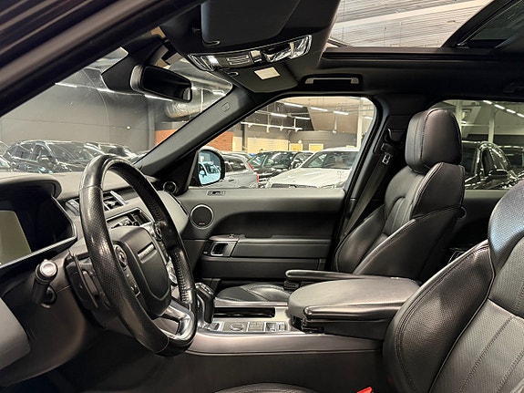 Land Rover Range Rover Sport 16 of 21