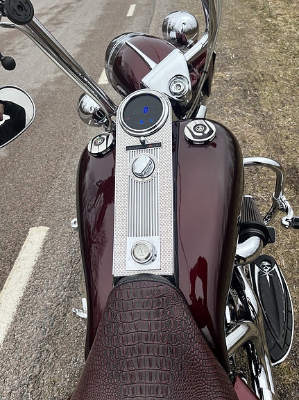 Harley-Davidson Road King Police 3 of 7