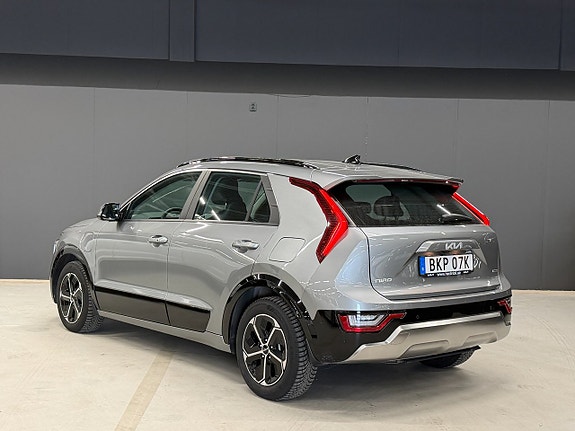 Kia Niro 2 of 18