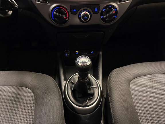 Hyundai i20 14 of 15