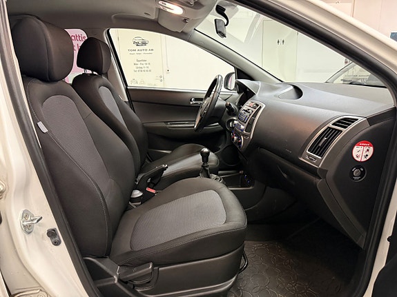 Hyundai i20 8 of 15