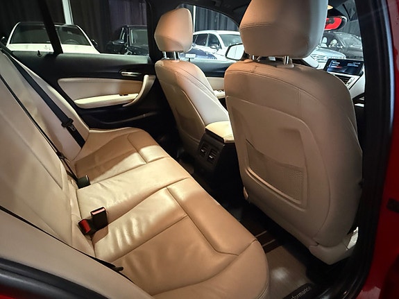 BMW M140i 13 of 20