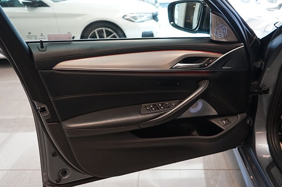 BMW M550d 4 of 5
