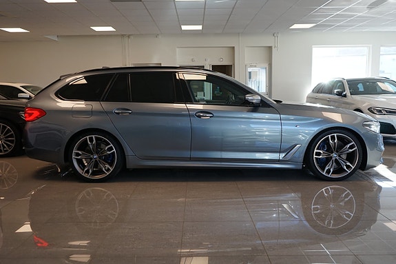 BMW M550d 3 of 5