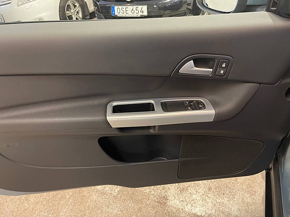 Volvo C30 7 of 13