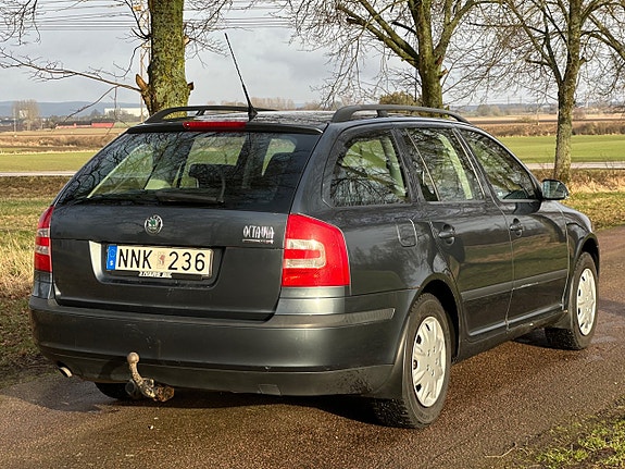 Skoda Octavia 3 of 5