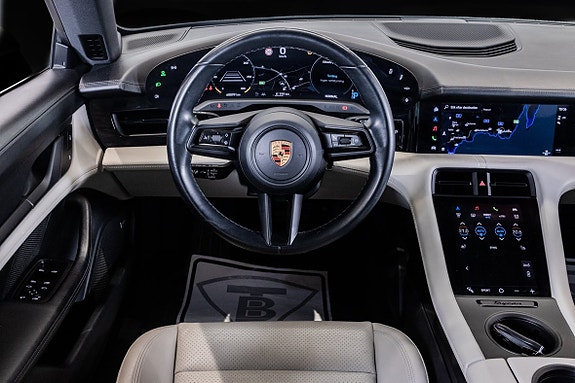 Porsche Taycan 4S 16 of 24