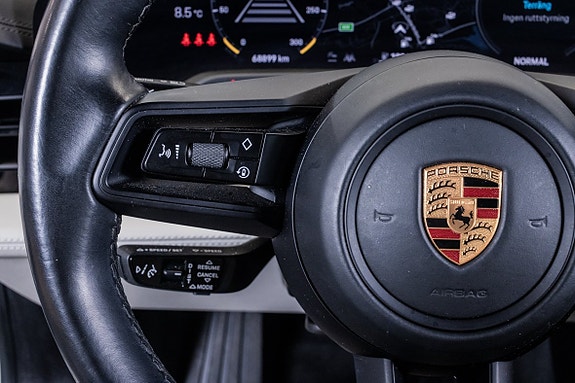 Porsche Taycan 4S 18 of 24