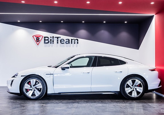 Porsche Taycan 4S 5 of 5
