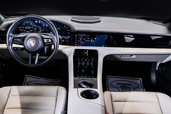 Porsche Taycan 4S 15 of 24