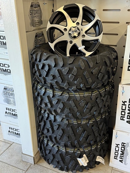 BRP Can-am * ITP Twisted - 28” Journey hjulpaket 2 of 3