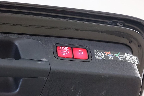 Mercedes-Benz E220 10 of 21