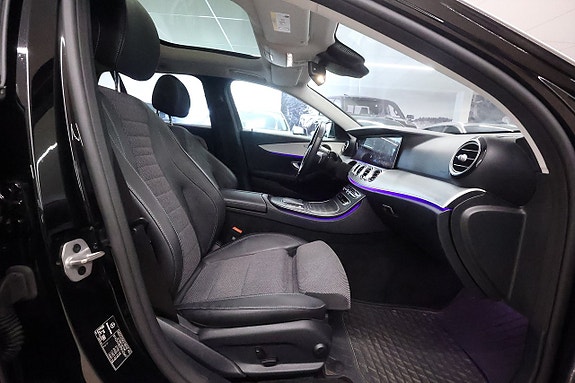 Mercedes-Benz E220 14 of 21