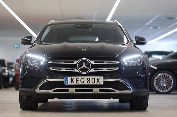 Mercedes-Benz E220 4 of 21