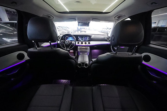 Mercedes-Benz E220 11 of 21