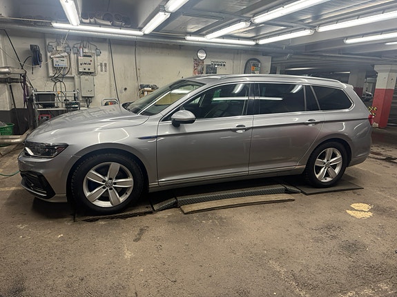 Volkswagen Passat 3 of 5